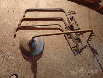 Vecchie lampade industriali