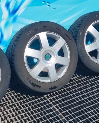 Cerchi Skoda 16" 205/55/R16 Goodyear Estive 80%