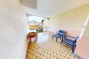 CADORAGO: Porzione di casa con terrazzo