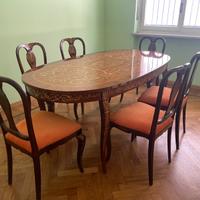 Sala da pranzo in stile Luigi XV intarsi floreali