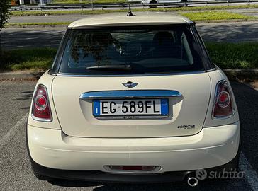 MINI Mini (R56) - 2012