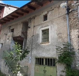 RUSTICO in Valle Maira, Saretto