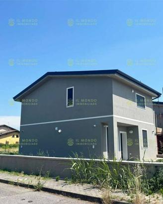 Villa di 180 m² con 4 locali e box auto a Melegnan