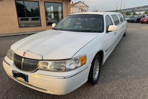 Lincoln town car Limousine 9 metri