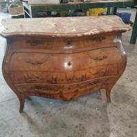 Comò antico Luigi XV “Bombé”