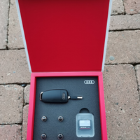 Box Accessori Originali Audi 8R0063827L