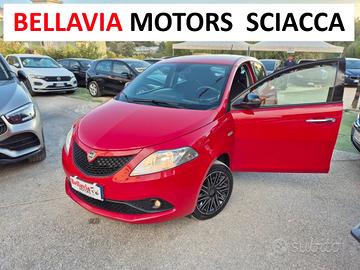 Lancia Ypsilon 1.0 5 porte Hybrid GOLD