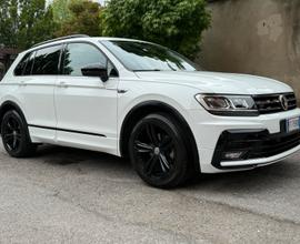Wolksvagen Tiguan 2.0 tdi R-Line BLACK BM DSG