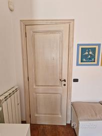 Porte e mostre in legno massello