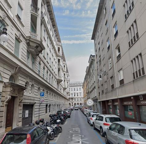 Stanza singola in Piazza Unità D'Italia, Trieste