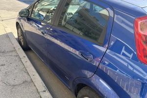 Fiat punto  700euro escluso passaggio