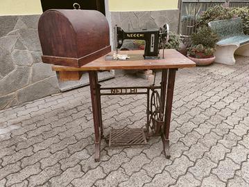 macchina da cucire Necchi