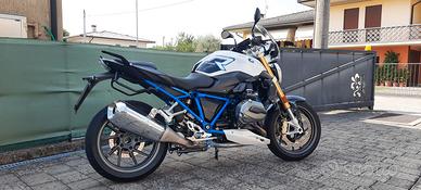 R1200R 