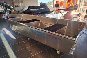 Barca Alluminio Alaska 390 con motore Yamaha 