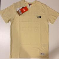 T-shirt The North Face Gialla - tg M