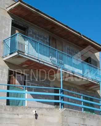 Intera Bifamiliare panoramica da rifinire, mq 260