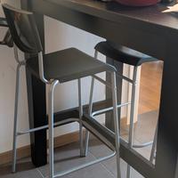 tavolo Alto e 3 sgabelli