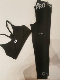 Nike pantaloni fouseaux sportivi e top Arena