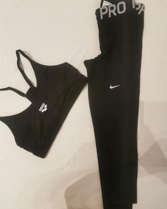 Nike pantaloni fouseaux sportivi e top Arena