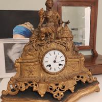 Orologio da tavolo in bronzo dorato