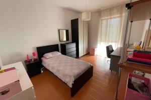 Due camere a studentesse universitarie