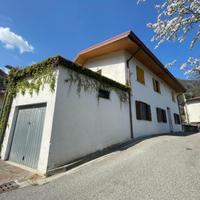 APPARTAMENTO BICAMERE CON GARAGE FR. PEONIS