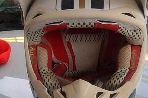 Casco Airoh Tony Cairoli limited edition gold