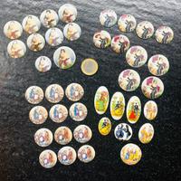 Lotto 35 cabochon ceramica - scene galanti