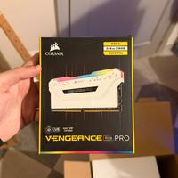 Ram corsair 16gb DDR4 (2x8) RGB white