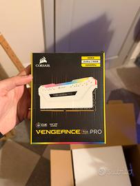 Ram corsair 16gb DDR4 (2x8) RGB white