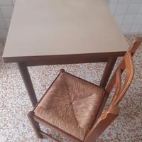 TAVOLO DA CUCINA ESTENSIBILE E 4 SEDIE