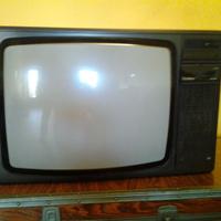 Televisore a colori fine anni 70  "Vintage"