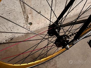 BICICLETTA SCATTO FISSO