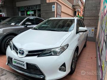 Toyota Auris TS 1.8 Hybrid Lounge - BATTERIE SOSTI