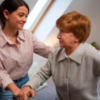 Mi occupo x compagnia donna anziana