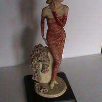 CAPODIMONTE DON. ELEGANTE  VITTORIO TESSARO ANNI90