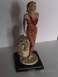 CAPODIMONTE DON. ELEGANTE  VITTORIO TESSARO ANNI90