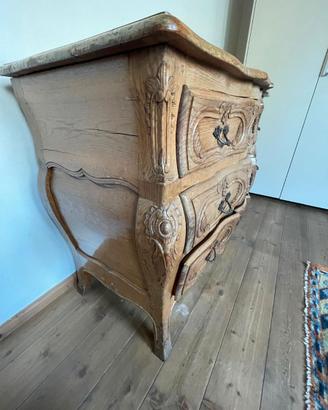 Mobile in legno massello 