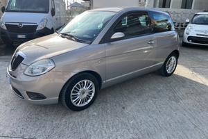 Lancia Ypsilon 1.3 MJT 75 CV Platino