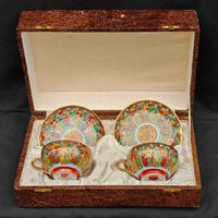 Scatola vintage con 2 tazze e piattini giapponesi