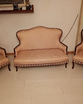 Salottino classico – divano 2 posti + 2 poltrone