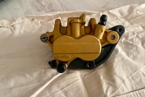 Pinza freno anteriore dx Nissin street triple 675