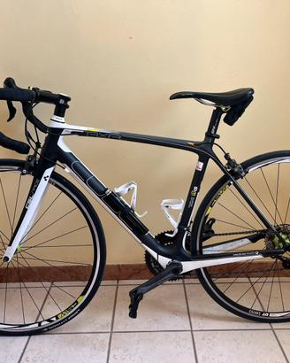 Bici da corsa in carbonio Cube