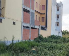 Palazzina in costruzione con posto auto-ficarazzi