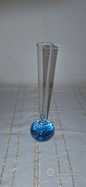 Vaso trasparente e azzurro