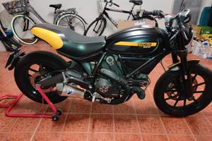 Ducati Scrambler full throttle 