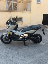 XADV-750