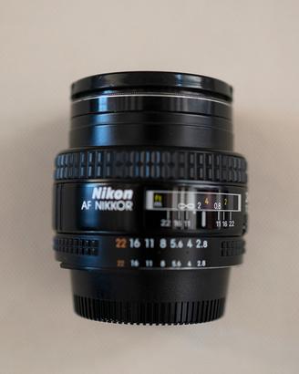 Obiettivo Nikon AF 24mm 1: 2.8