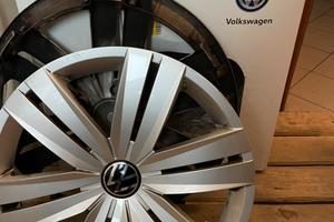 Due Copricerchi Volkswagen Caddy da 16” originali