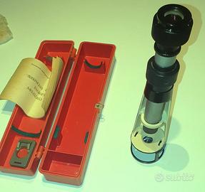 Originale Microscopio ottico vintage in metallo